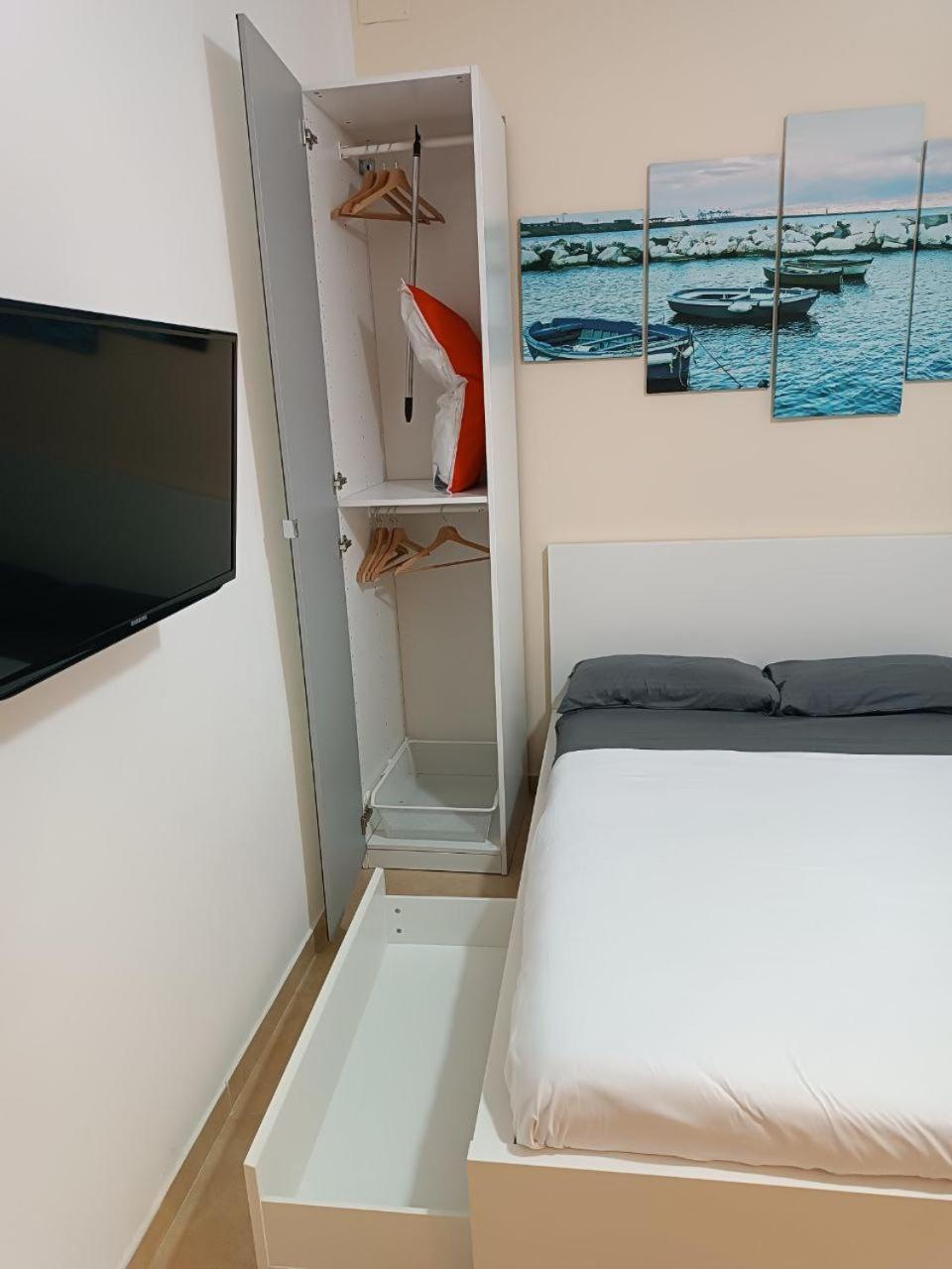 Ciervo'S Home -Appartamento Smart Nel Cuore Di Napoli Buitenkant foto